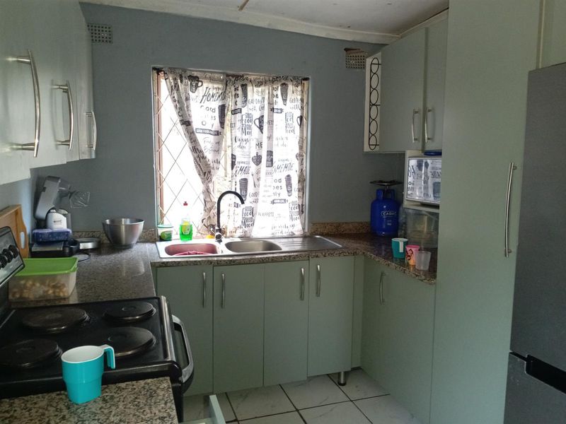 3 Bedroom House e-Italy - Photo 8