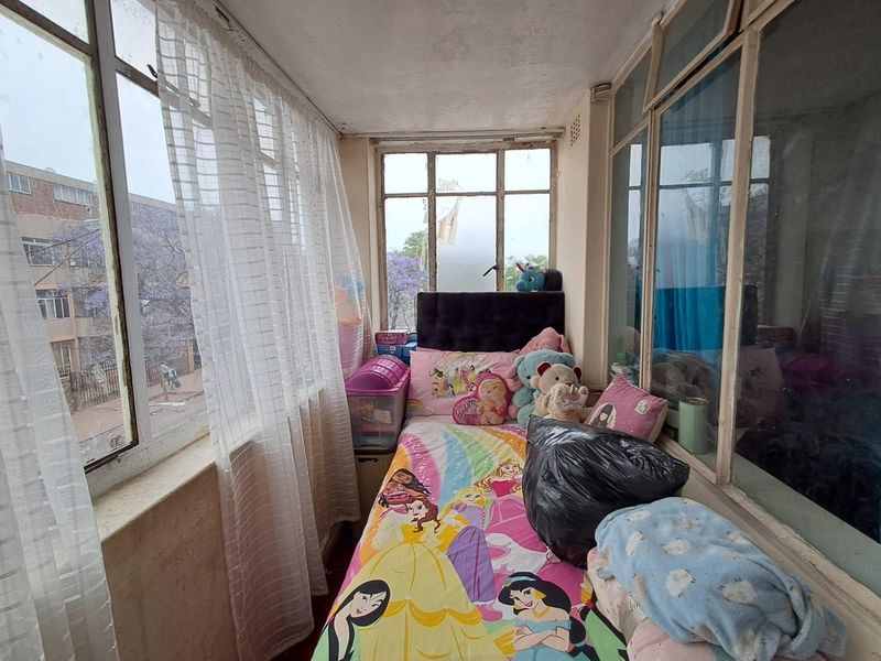 Apartment For Sale in Yeoville, Johannesburg - Photo 7