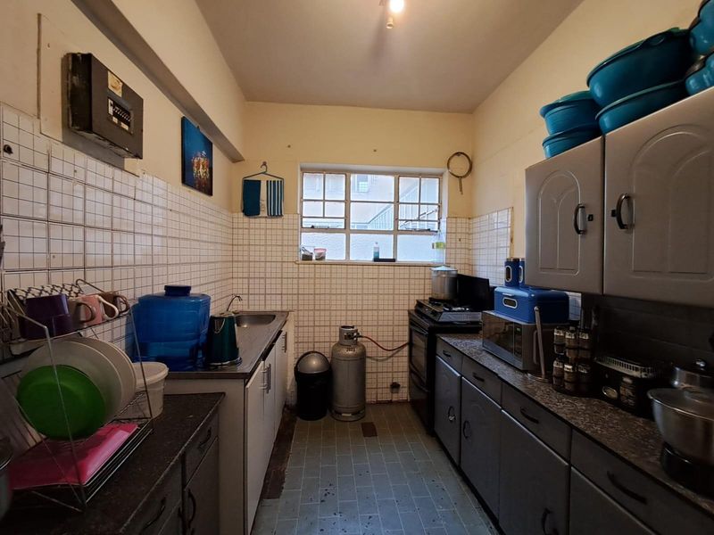 Apartment For Sale in Yeoville, Johannesburg - Photo 9