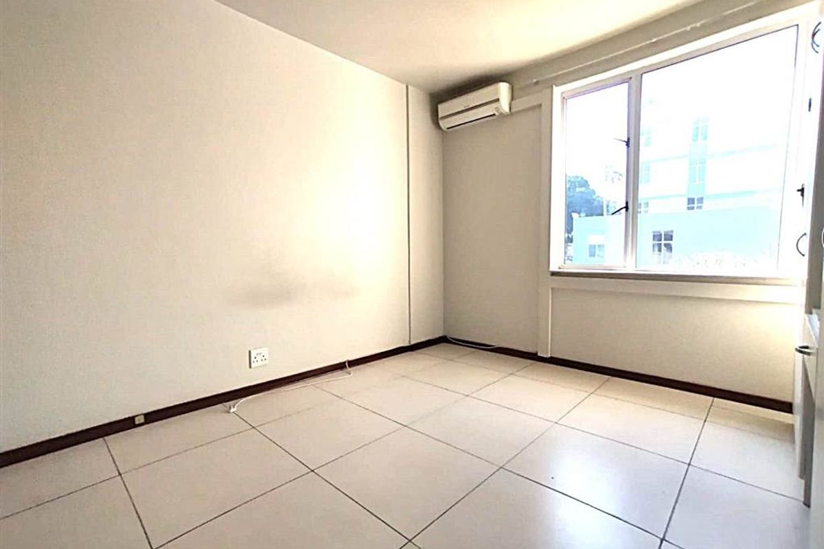 Apartment To Rent in Essenwood, Durban, KwaZulu Natal - Photo 3