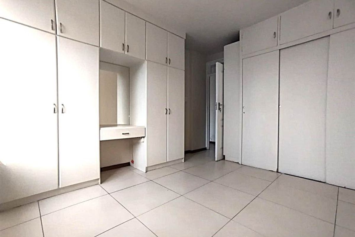 Apartment To Rent in Essenwood, Durban, KwaZulu Natal - Photo 4