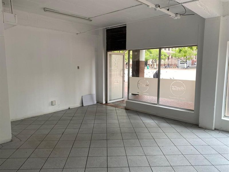Retail Space To Rent in Cape Town City Centre, Cape Town - Photo 4