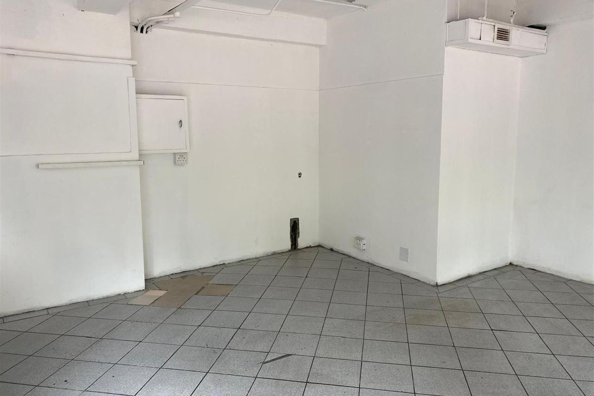 Retail Space To Rent in Cape Town City Centre, Cape Town - Photo 3