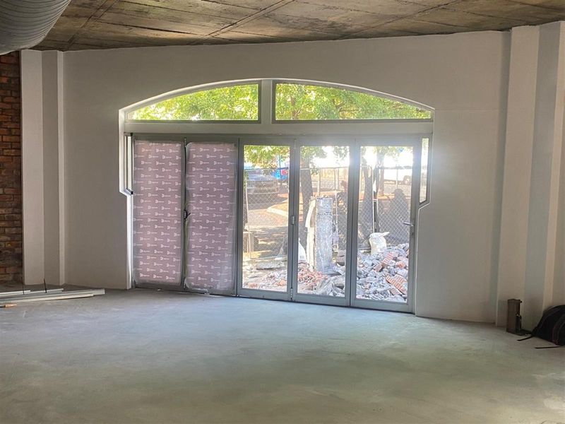 Retail Space To Rent in Cape Town City Centre, Cape Town - Photo 2