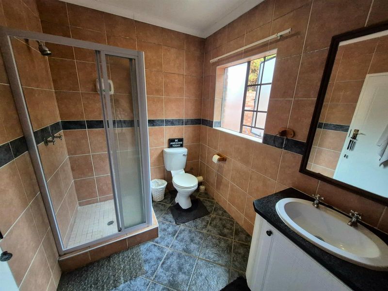 Your easy first step into Mooikloof Ridge living - Photo 10