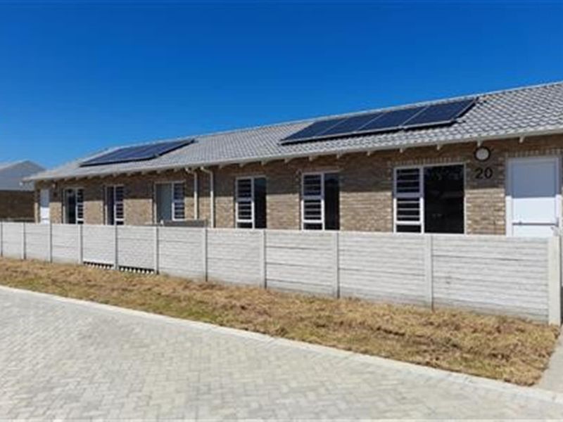Townhouse For Sale in Mimosa Village, Fairview, Port Elizabeth - Photo 2