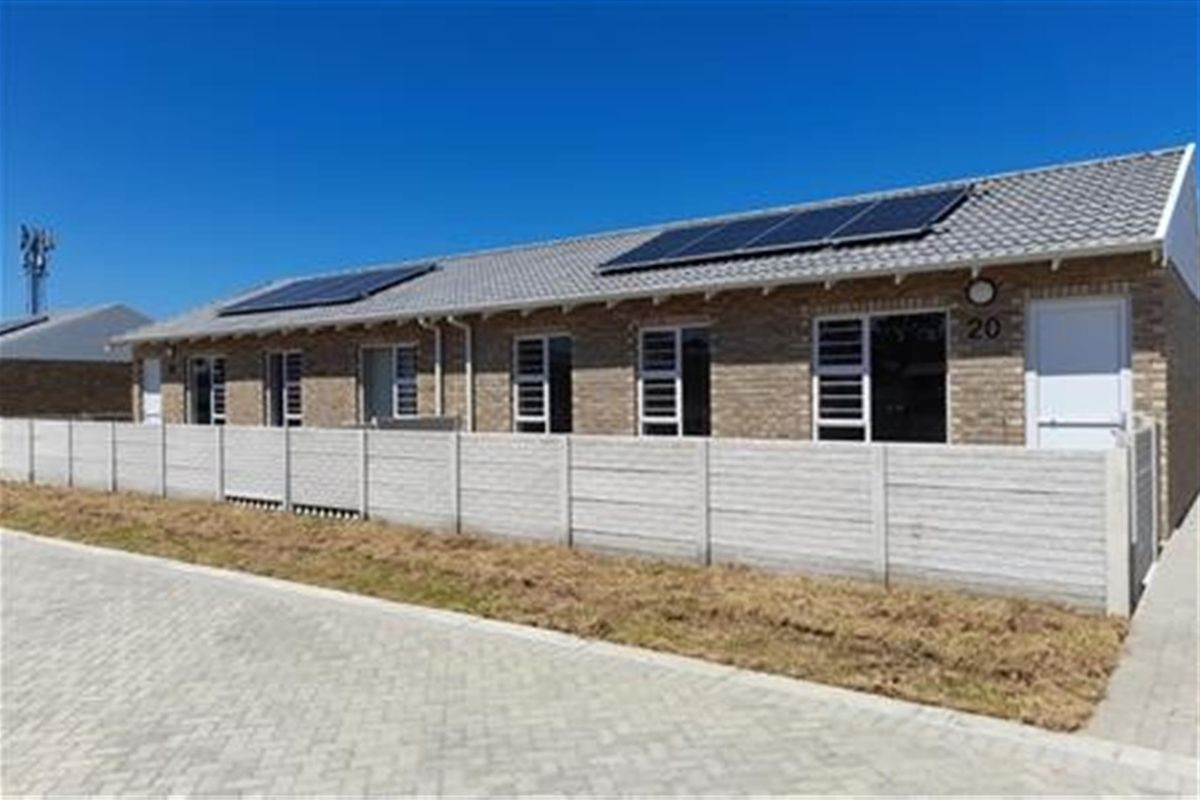 Townhouse For Sale in Mimosa Village, Fairview, Port Elizabeth - Photo 2