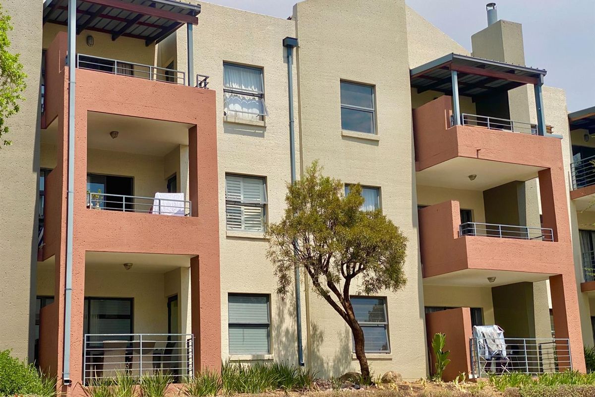 2-Bedroom  2-Bathroom 2 Car park  Available for sale in Bryanston, - Photo 3