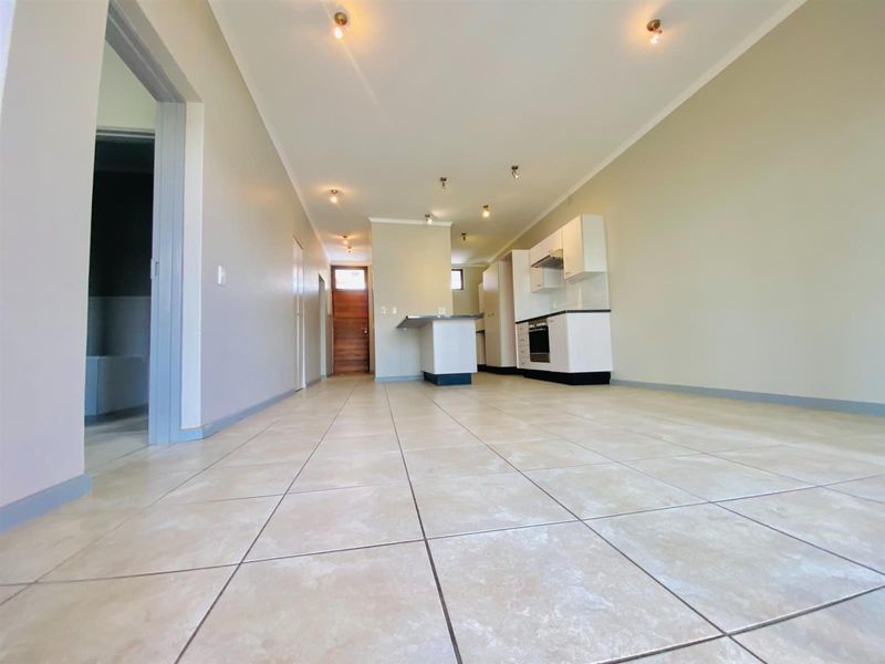 2-Bedroom  2-Bathroom 2 Car park  Available for sale in Bryanston, - Photo 10