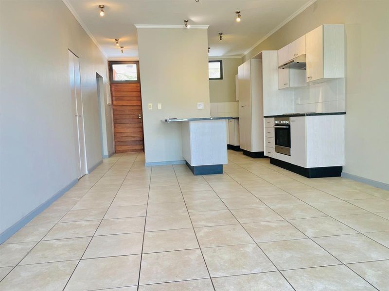 2-Bedroom  2-Bathroom 2 Car park  Available for sale in Bryanston, - Photo 8
