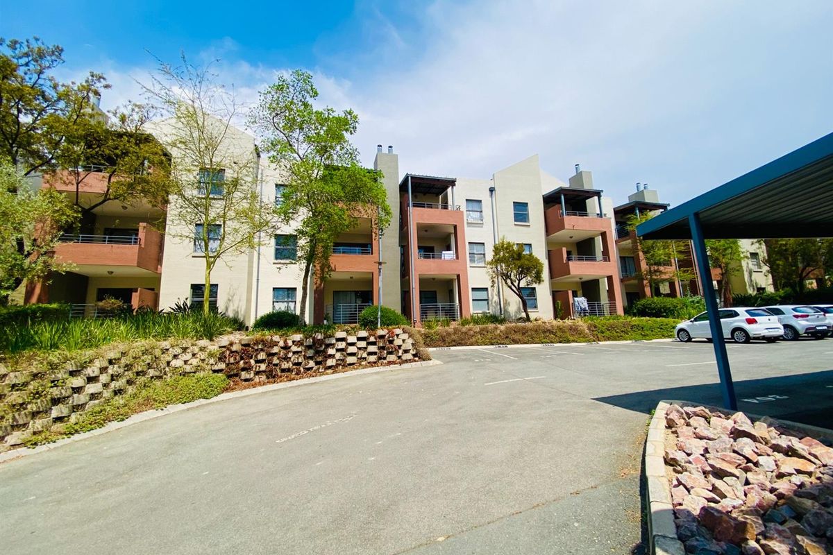 2-Bedroom  2-Bathroom 2 Car park  Available for sale in Bryanston, - Photo 2