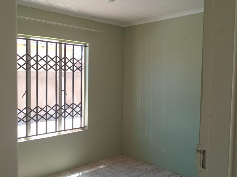 House For Sale in Protea Glen, Soweto - Photo 9