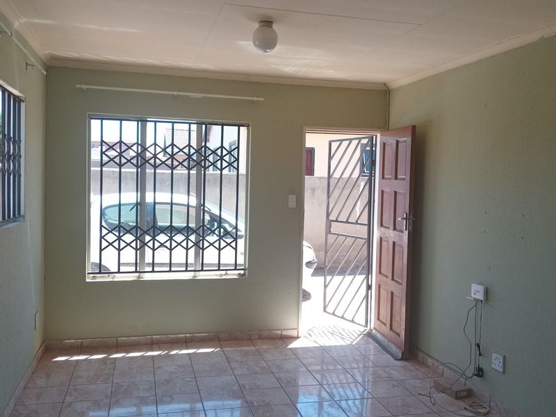 House For Sale in Protea Glen, Soweto - Photo 7