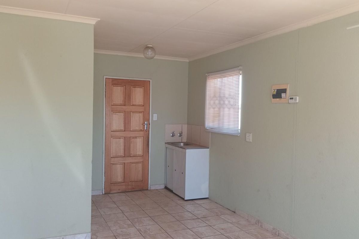 House For Sale in Protea Glen, Soweto - Photo 5