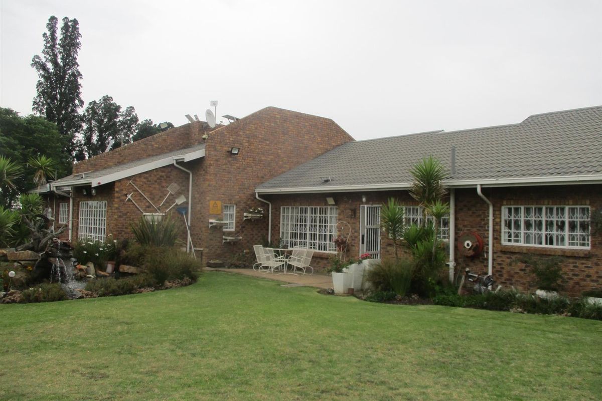 Bargain 3 Bed Family Home For Sale in Devon/Price Reduced - Photo 2