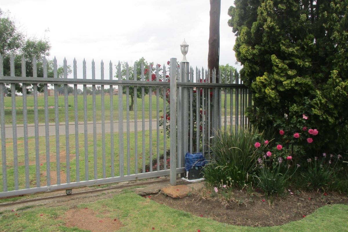 Bargain 3 Bed Family Home For Sale in Devon/Price Reduced - Photo 5