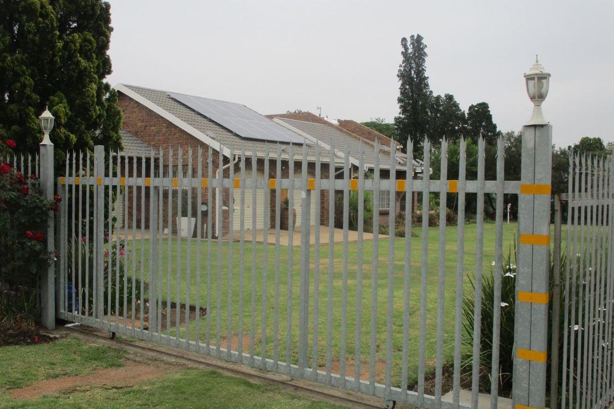 Bargain 3 Bed Family Home For Sale in Devon/Price Reduced - Photo 4