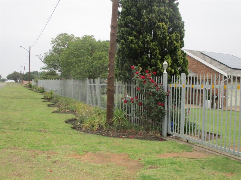 Bargain 3 Bed Family Home For Sale in Devon/Price Reduced - Photo 3