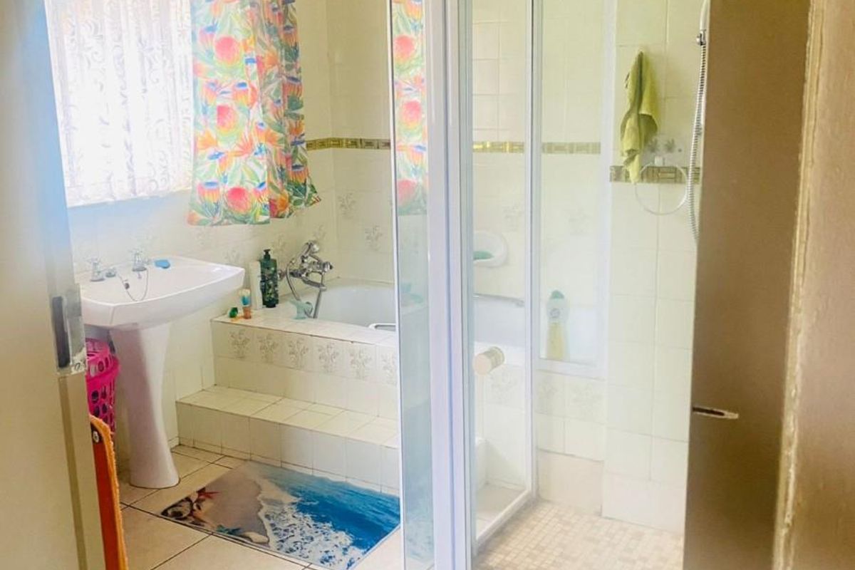 House For Sale in Utrecht, KwaZulu Natal - Photo 4