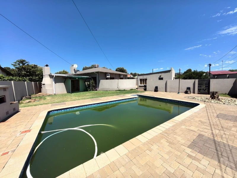 3 Bedroom openplan gem with entertainment area, pool and FLAT! - Photo 2