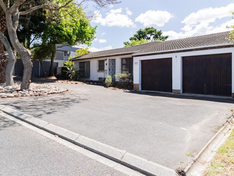 Renovation Opportunity in Blommendal, Bellville - Bring Her Back to Life! - Photo 3