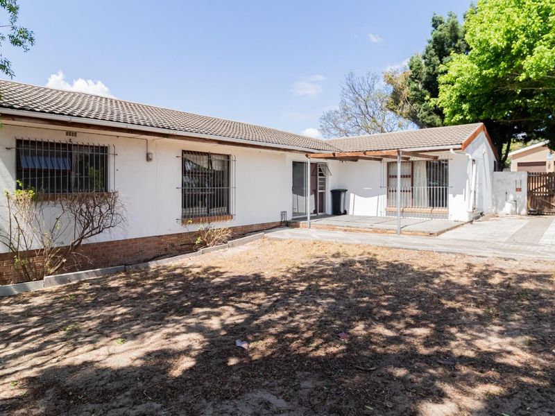 Renovation Opportunity in Blommendal, Bellville - Bring Her Back to Life! - Photo 7