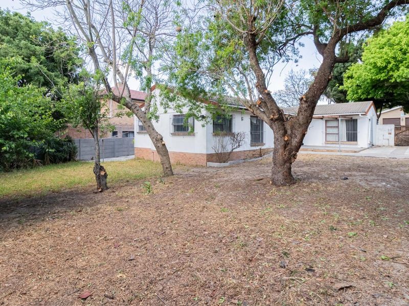 Renovation Opportunity in Blommendal, Bellville - Bring Her Back to Life! - Photo 4