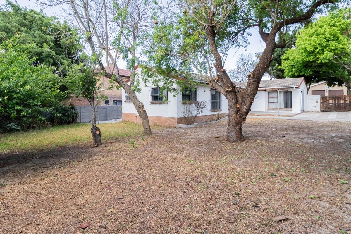 Renovation Opportunity in Blommendal, Bellville - Bring Her Back to Life! - Photo 4