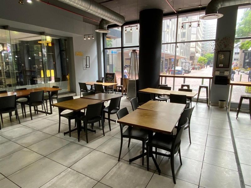 Retail Space To Rent in Cape Town City Centre, Cape Town - Photo 2