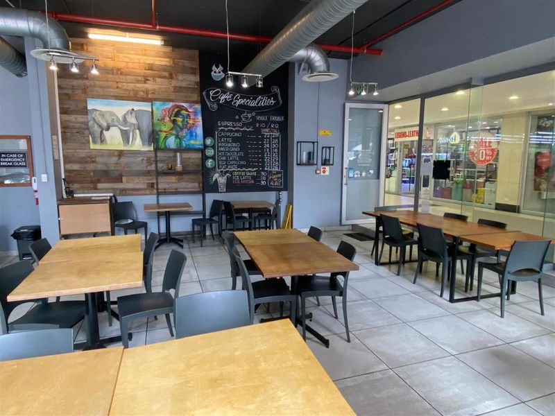 Retail Space To Rent in Cape Town City Centre, Cape Town - Photo 3