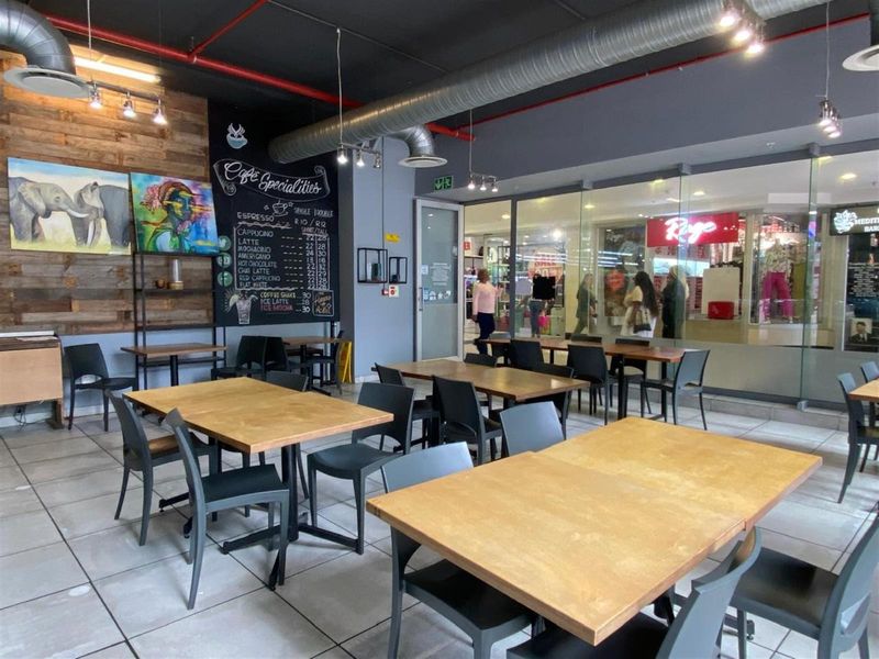Retail Space To Rent in Cape Town City Centre, Cape Town - Photo 4