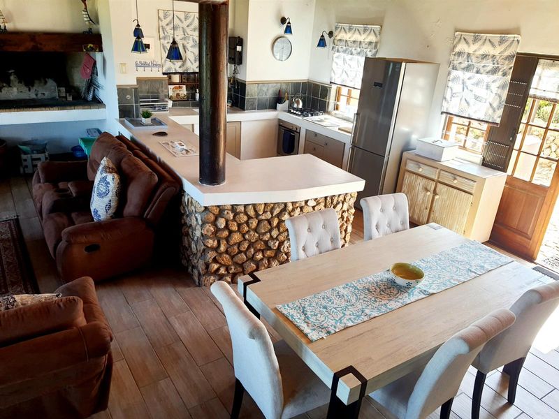 Nature-Embraced Coastal Cottage in Eco Estate - Photo 10