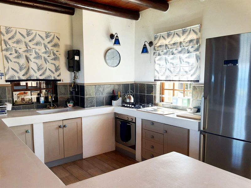 Nature-Embraced Coastal Cottage in Eco Estate - Photo 9