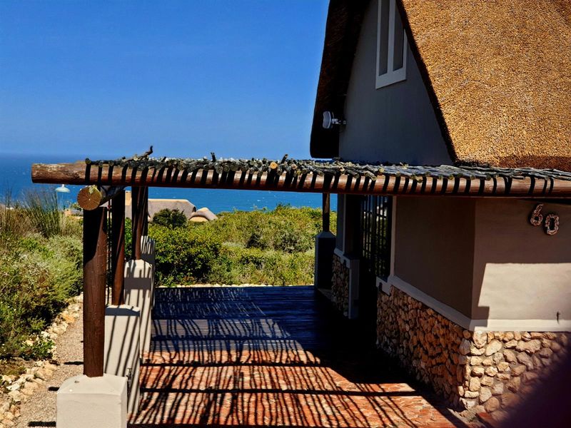 Nature-Embraced Coastal Cottage in Eco Estate - Photo 4