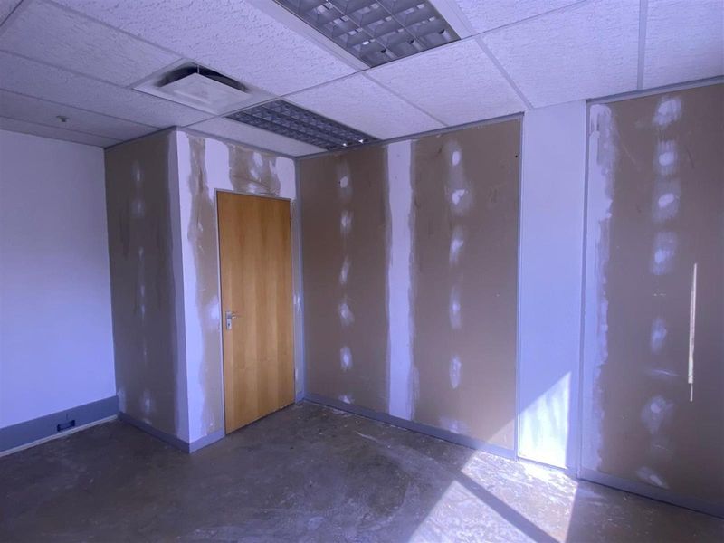 Office To Rent in Cape Town City Centre, Cape Town - Photo 5