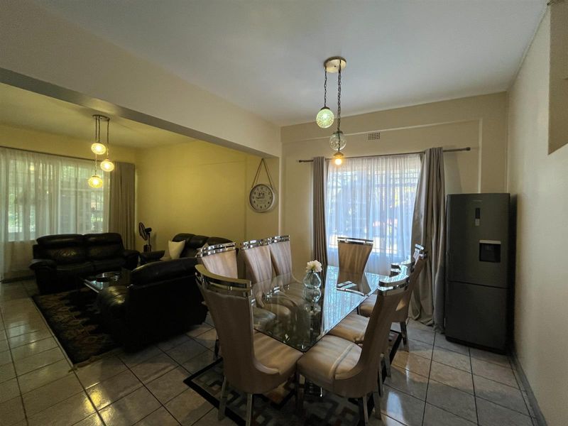 Apartment For Sale in Cyrildene, Johannesburg - Photo 5