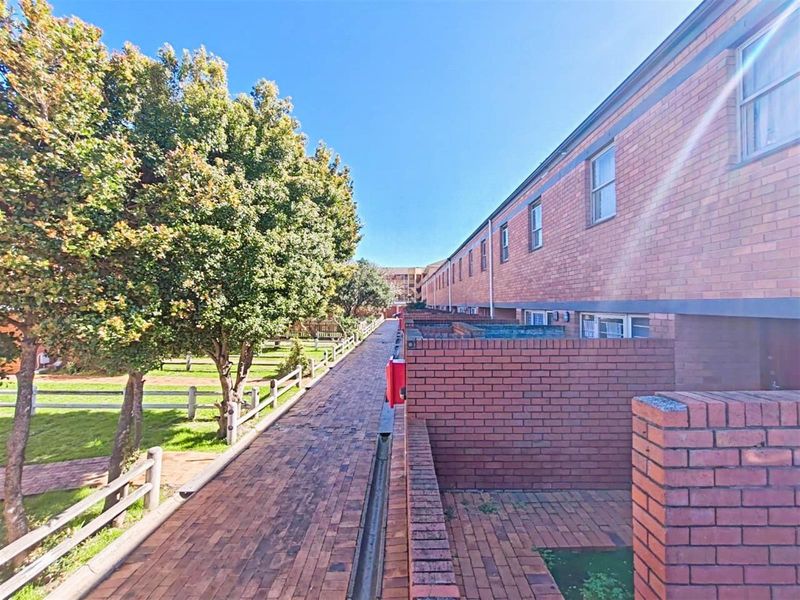 Apartment Block For Sale in Milnerton Central, Milnerton - Photo 8