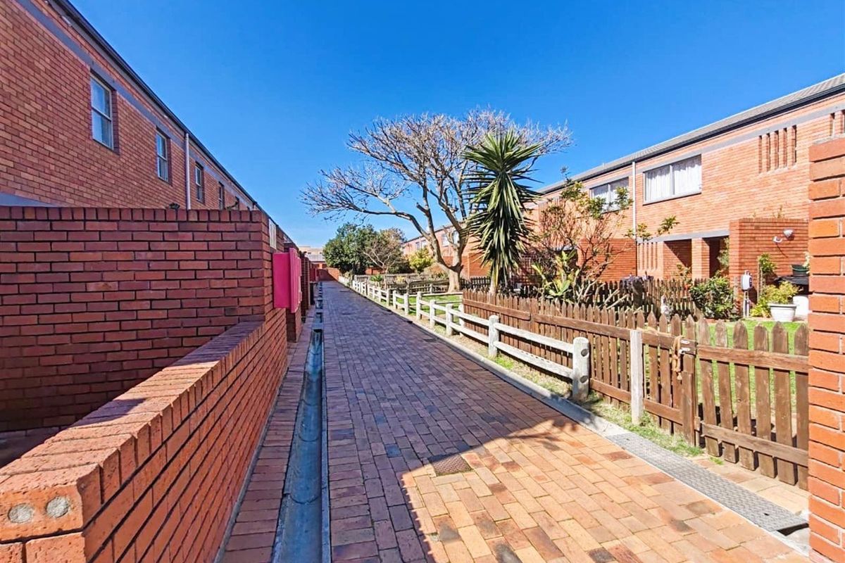 Apartment Block For Sale in Milnerton Central, Milnerton - Photo 4