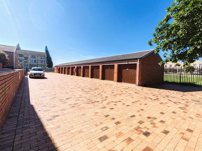 Apartment Block For Sale in Milnerton Central, Milnerton - Photo 9