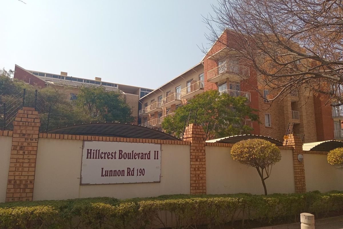 SPACIOUS Extended Loft Unit available at Hillcrest Boulevard II - Photo 2