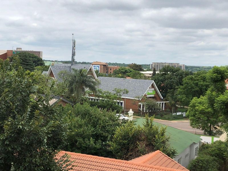 SPACIOUS Extended Loft Unit available at Hillcrest Boulevard II - Photo 5