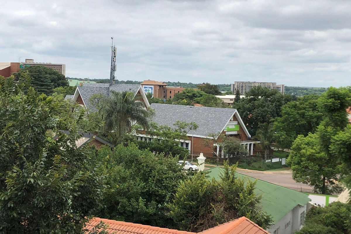 SPACIOUS Extended Loft Unit available at Hillcrest Boulevard II - Photo 5