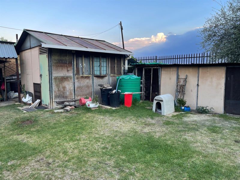 Located in a Good Area and Great for Investment! - Photo 7