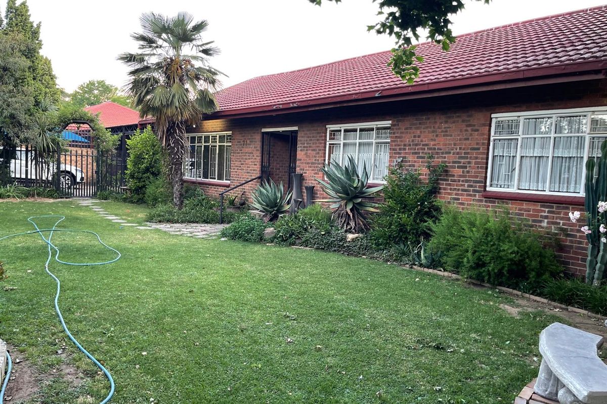 Located in a Good Area and Great for Investment! - Photo 5