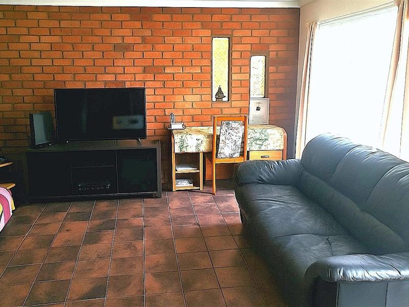 Smart buyers take note. Well Priced. Home Opportunity - Photo 3