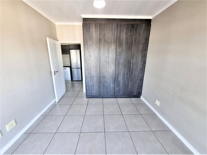 Apartment To Rent in Olivedale, Randburg - Photo 9
