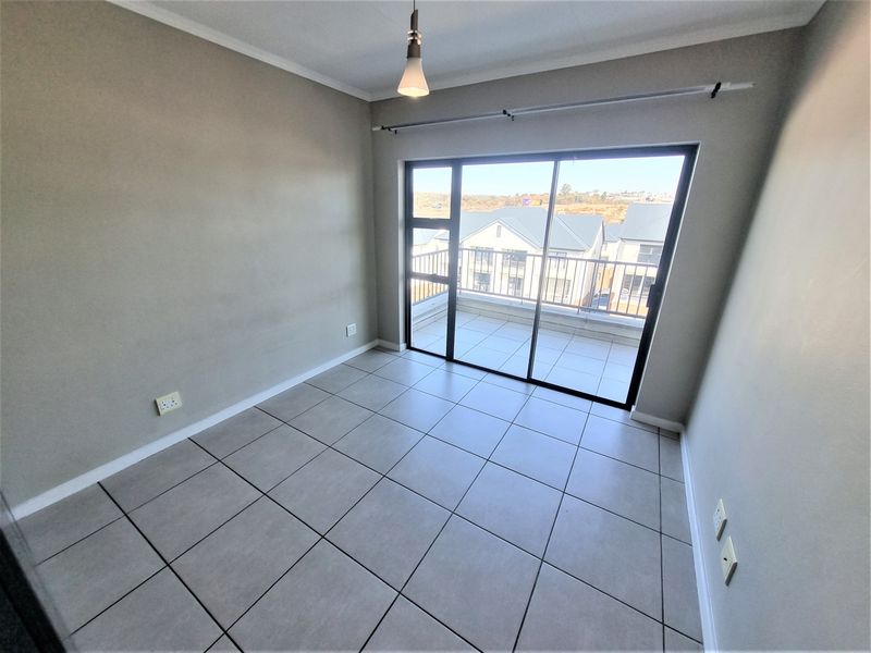 Apartment To Rent in Olivedale, Randburg - Photo 8