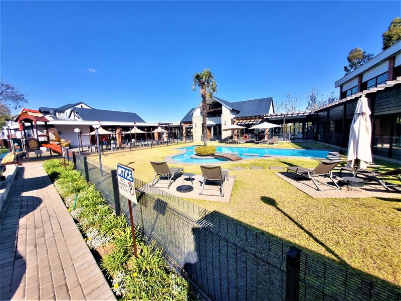 Apartment To Rent in Olivedale, Randburg - Photo 2