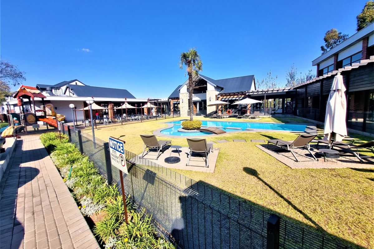 Apartment To Rent in Olivedale, Randburg - Photo 2