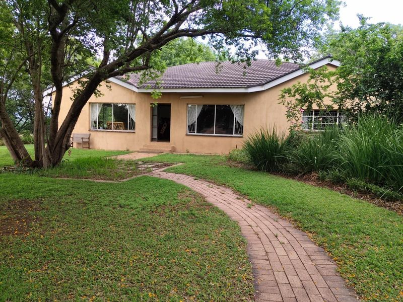 Farm For Sale in Hartbeespoort Rural, Hartbeespoort, North West - Photo 3